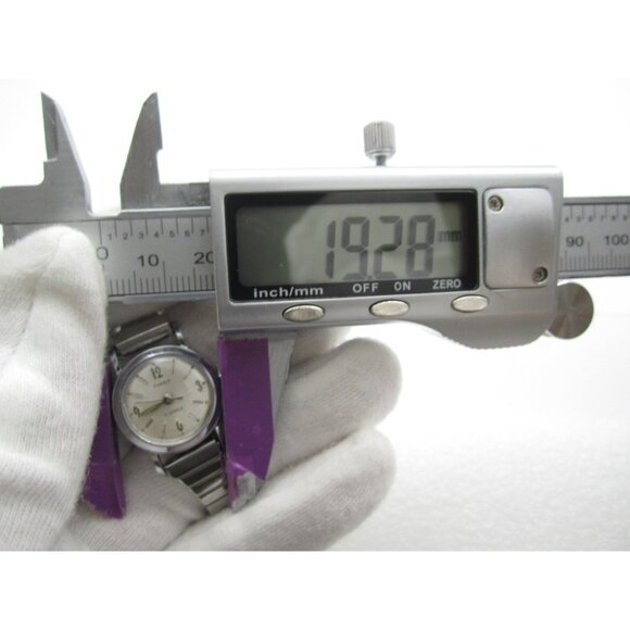 Vtg Women Timex 17 Jewels  Hand Wind Analog 19mm Round Watch (H990) - Picture 2 of 10